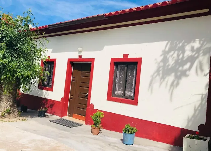 Mae Carril 칼다스하이냐